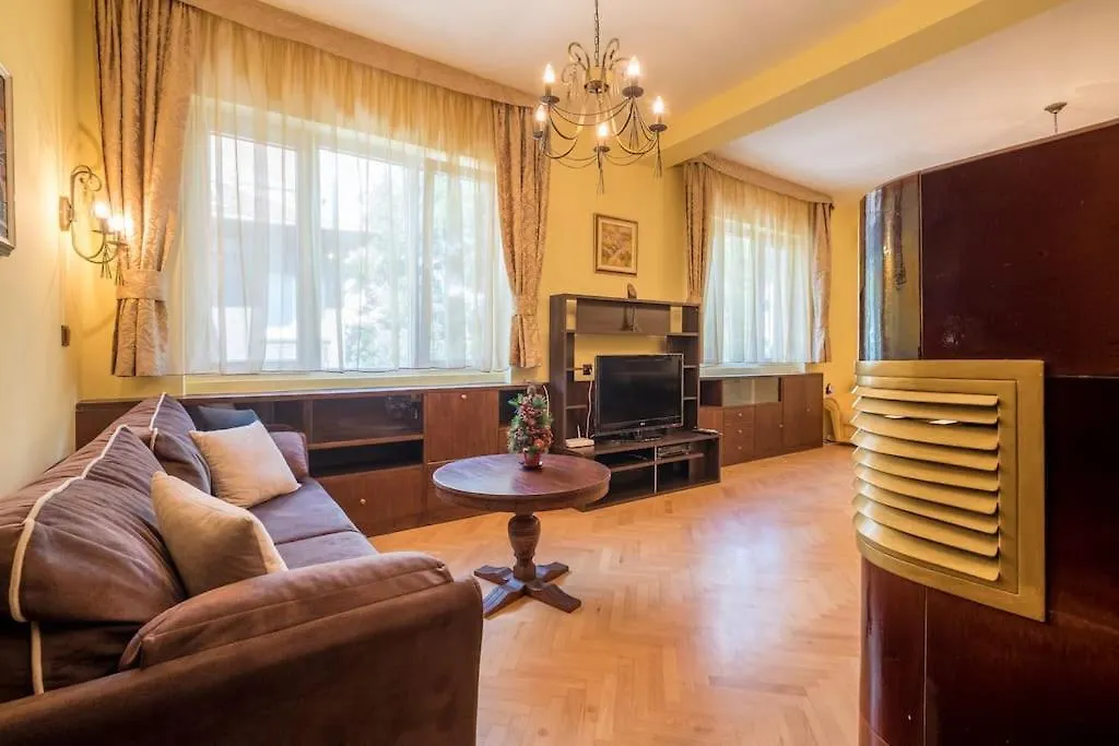 Very Central & Aristocratic 2 Bedroom Apartment With Air Conditioning Sofia