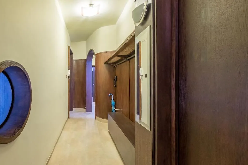 Very Central & Aristocratic 2 Bedroom Apartment With Air Conditioning Sofia